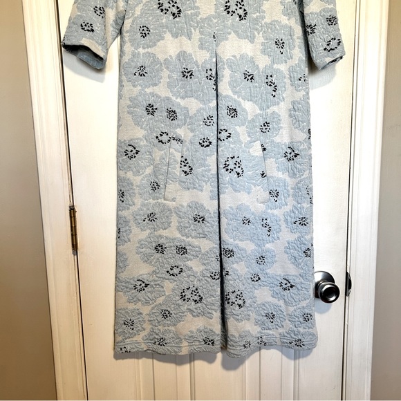 Tyler Boe Short Sleeve Blue Floral Dress with Pockets | Size Medium - Picture 2 of 13